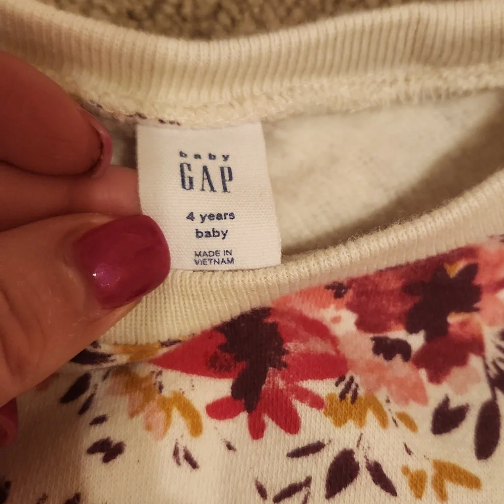 Baby GAP  floral sweatshirt- 4 years